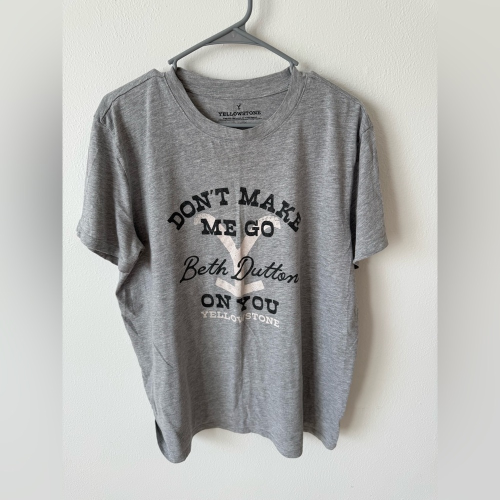 Maurice’s Beth Dutton T-shirts has been worn a few times. Size large!